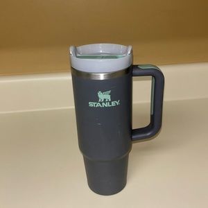 THE QUENCHER H2.0 FLOWSTATE™ TUMBLER | 30 OZ